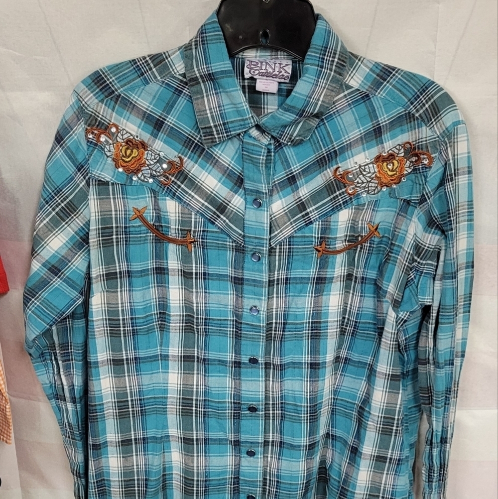 Pink Caddilac Sz L Pearl Snap Teal Plaid Floral Appliqué Long Sleeve